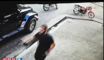 Asaltan a empresario a plena luz del día; le quitan medio millón (VIDEO)