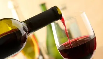 ¡Toma nota! 8 beneficios de tomar vino tinto