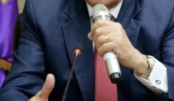 Alburquerque responde ataques  por ley de partidos