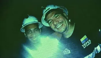 Rescatan sanos y salvos, los mineros Alexander Méndez Torres y Carlos Yépes Ospina