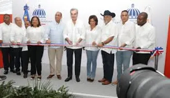 Gobierno entrega carretera enlaza a Guerra con autopista del Nordeste