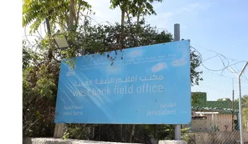 Policía israelí cambia bandera ONU por la de Israel