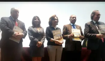El periodista dominicano Santos Aquino Rubio recibe el Chasqui de Plata por sus aportes a las Relaciones Públicas 