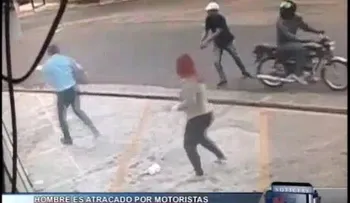Captado en VIDEO: Un cojo atracando en el ensanche la fe de SD.