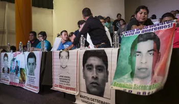 Ayotzinapa: Procuraduría ordena nueva investigación y Peña Nieto dice que caso sigue abierto