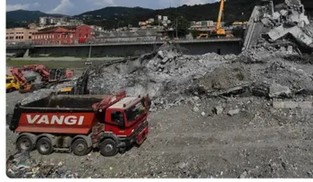 Condenan a 32 por el derrumbe del puente de Génova