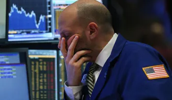Día negro en Wall Street en medio de los problemas financieros en China