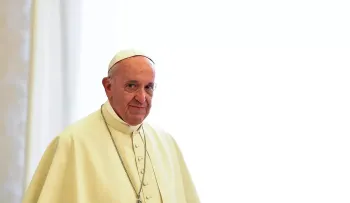 Papa pide una conducta "irreprochable y ejemplar" en las finanzas vaticanas