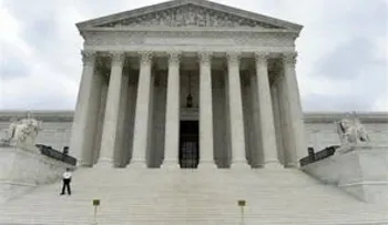 Corte Suprema autoriza pleno vigor de decreto anti-inmigración de Trump