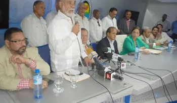 Alcaldes PRD eligen a Fausto Ruiz director de Fedomu