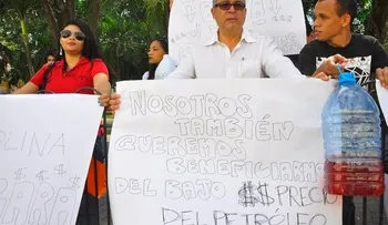 Protestan para pedir rebaja en precios combustibles