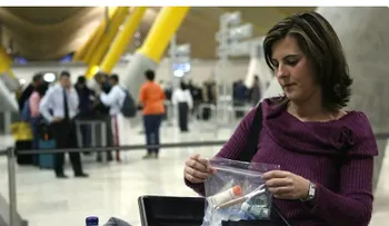 Bruselas autoriza escáneres en aeropuertos que permiten transportar más de 100 ml