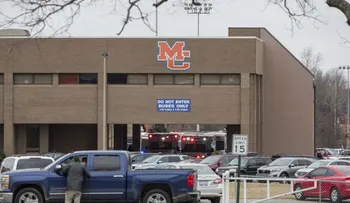 Tiroteo en una escuela en EEUU deja dos muertos y 19 heridos