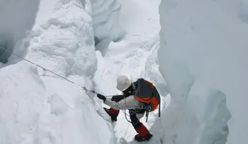 Ella es la primera mujer en escalar dos veces el monte Everest en cinco días