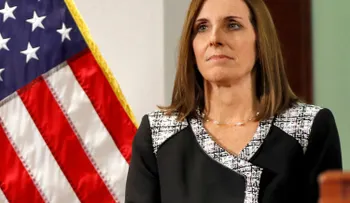 Senadora de EEUU denuncia que fue violada por un oficial de la Fuerza Aérea