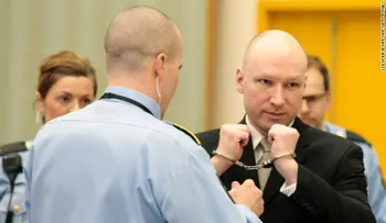 Derechos de terrorista noruego Anders Breivik fueron violados en prisión, según corte