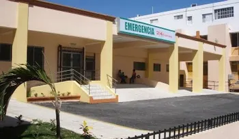 Hombre de 62 años se electrocuta al conectar cable de poste eléctrico