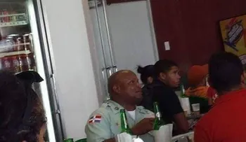 10 días de arresto a coronel captado ingiriendo alcohol 