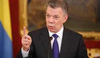 Santos pide a comunidad internacional que no reconozca elecciones venezolanas