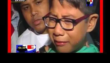 Un niño peruano llora desconsolado porque perdió su selección