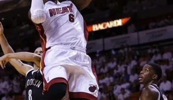 LeBron James empata récord de asistencias de Cavaliers