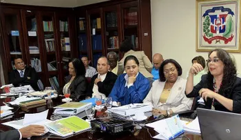 Educación explica a maestros, directores y la sociedad civil alcances Programa de Jornada Extendida 