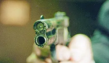 Muere joven al recibir un disparo en la cabeza