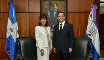 Embajadora destaca interés EEUU colaborar con RD en fortalecimiento de la Justicia