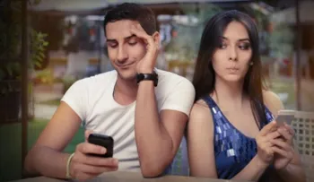 ¿Deberías espiar las redes sociales de tu pareja?