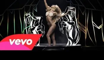 Lady Gaga estrena el esperado videoclip de su single â??Applauseâ?