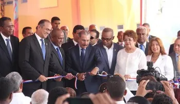 Danilo Medina deja inaugurado Palacio de Bellas Artes de Monseñor Nouel