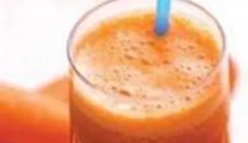Batido de zanahoria, naranja, melocotón, y baobab para protegerte de los rayos del sol