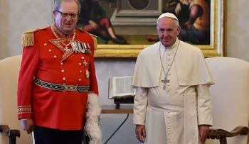 Dimite el gran maestro de la Orden de Malta tras diferencias con el papa Francisco