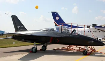Primeras pruebas de un avión ruso de entrenamiento militar único en su tipo (VIDEO)