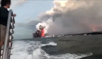 Al menos 23 heridos por una "bomba" de lava volcánica que cayó sobre un barco turístico en Hawaii