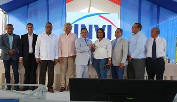 El Gobierno inaugura dos proyectos habitacionales