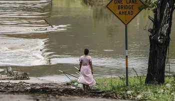 Funcionarios de emergencia no estaban trabajando la noche de las inundaciones en Texas