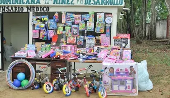 FUDONIDE Entrega Juguetes a Infantes de Villa Mella