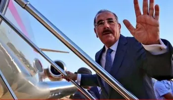 Danilo parte hacia Guatemala; explicará en Cumbre proceso regularización de haitianos 