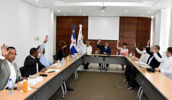 Gobierno dispone aumento 26.1% al salario mínimo de los trabajadores de las ONGs