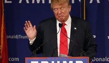 La jefa de campaña de Trump admite que están â??por detrásâ? de Clinton