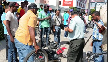 Muere haitiano arrollado por camión