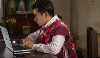 Maestro indígena enseña totzil a ChatGPT