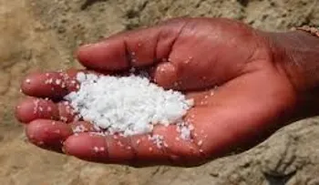 Lavarte las manos con agua de sal el 1er domingo de cada mes para lograr un bienestar económico