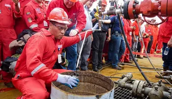 EE.UU. podría imponer este lunes sanciones al sector petrolero de Venezuela 