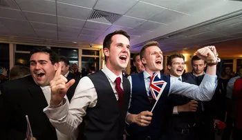 Brexit: Algunos británicos celebran en silencio su salida de la Unión Europea