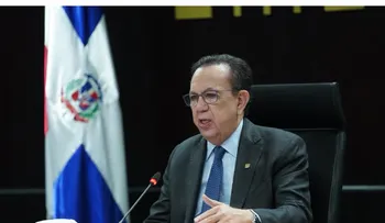 Gobernador Valdez Albizu informa economía dominicana registra una expansión de 12.4 % en enero-octubre de 2021