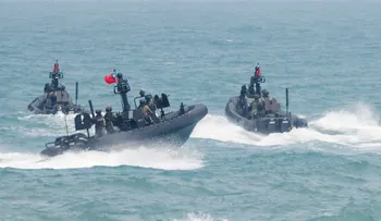 Taiwán realiza simulacro militar de ataque costero con drones y lanchas ante presión de China