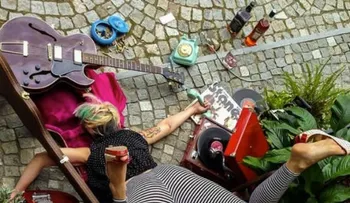 Video: La escalofriante broma del hombre â??ahorcadoâ? triunfa en internet