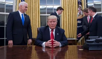 Trump advierte que intervendrá en Chicago si la ciudad no controla la "carnicería" que está viviendo
